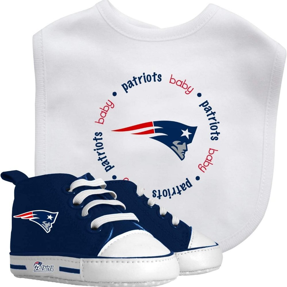 Baby Bib w/ Pre-Walker Shoes, New England Patriots